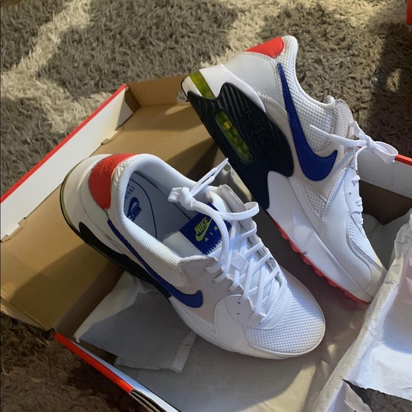 nike air max excee on feet